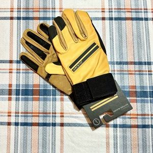 [SOLD] NWT Adult Warstic small batch batting gloves